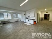 Pronájem bytu 5kk, 188m2, 2.NP, Přeštice, cena 19000 CZK / objekt / měsíc, nabízí 