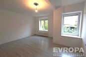 Prodej bytu 3+kk, 66 m s vyhrazeným parkovacím stáním Pardubice, ul. Železničního pluku, cena 5290000 CZK / objekt, nabízí 