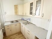 Pronájem bytu 1+kk, cena 10500 CZK / objekt / měsíc, nabízí Global Reality Hradec Králové, s.r.o.