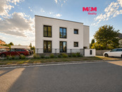 Pronájem bytu 1+kk, 32 m2, Pardubice, ul. Bohdanečská, cena 13900 CZK / objekt / měsíc, nabízí 