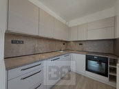 Pronájem bytu 2+kk 59 m2, Pardubice - Ohrazenice, cena 20000 CZK / objekt / měsíc, nabízí 
