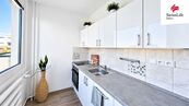 Prodej bytu 1+kk 28 m2 Sluneční, Pardubice, cena 3990000 CZK / objekt, nabízí 
