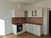 Byt 2+1 po kompletní rekonstrukci, cena 16000 CZK / objekt / měsíc, nabízí Právní Realitní Holding, s.r.o.