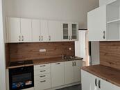 Pronájem 2+1 v centru po kompletní rekonstrukci, cena 16000 CZK / objekt / měsíc, nabízí Právní Realitní Holding, s.r.o.