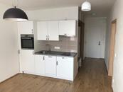 Pronájem bytu 2+kk, 45 m2, ulice Arnošta z Pardubic, Pardubice , cena 14000 CZK / objekt / měsíc, nabízí Právní Realitní Holding, s.r.o.